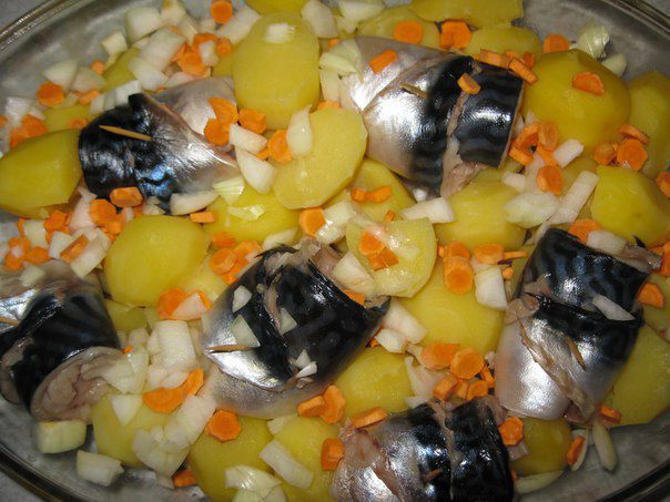Рыбные рулетики с овощами