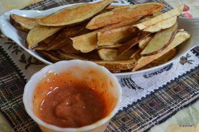 Картофель фри с пряным кетчупом