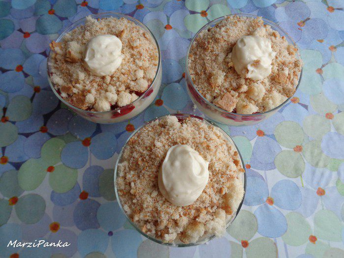 Королевский десерт с маскарпоне на скорую руку (плюс конфетки бонусом)