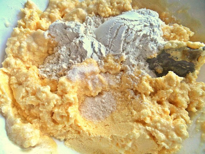 Печенье с кунжутом и изюмом