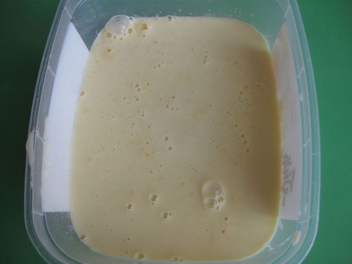 Ванильное мороженое и груша-пашот «Сладкая парочка»