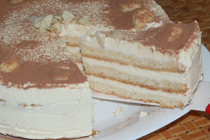 Пляцок с заварным творожным кремом