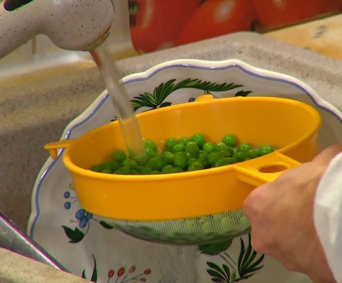 Рисовая каша со сморчками и зеленым горошком