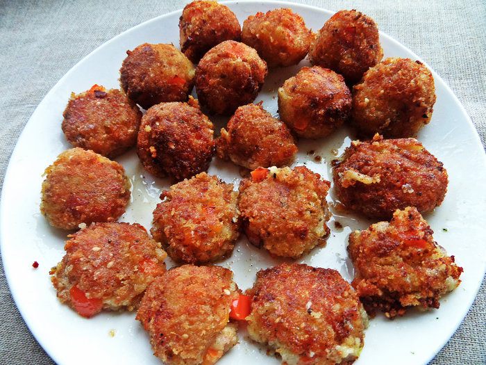 Закусочные колобки из спагетти