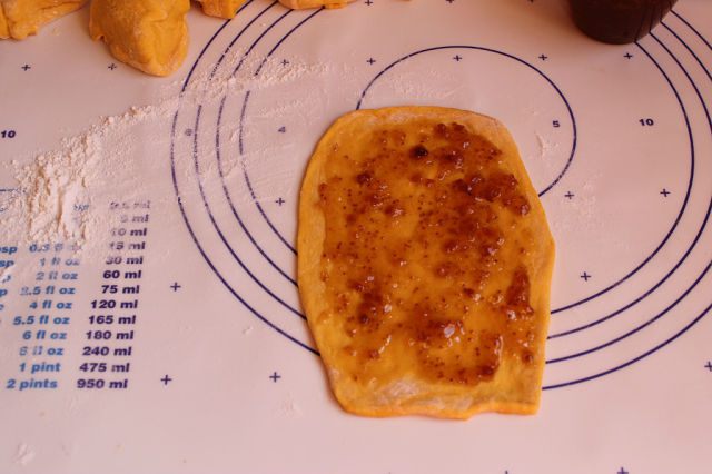 Булочки &amp;quot;Тыквенные цветочки&amp;quot;