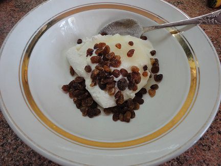 Блины на кефире с творогом