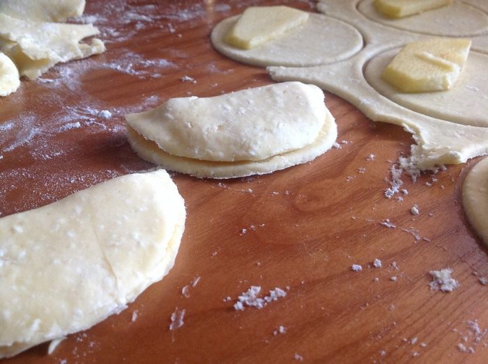 Творожно-песочное печенье с яблоками