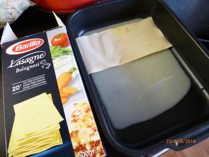 Лазанья с творогом и малиной