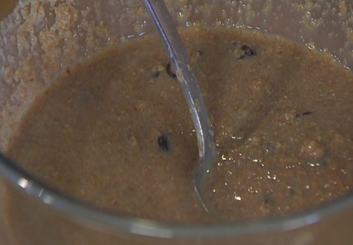 Домашний хлеб с отрубями, изюмом и курагой 