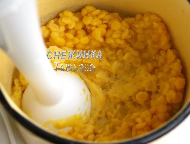 Блины гороховые с луковым конфитюром