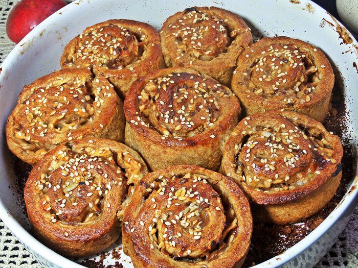 Булочки яблочные из полезной муки