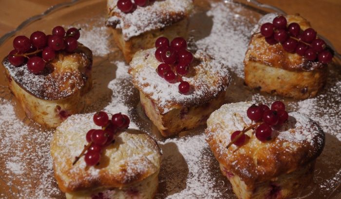Маффины с красной смородиной 