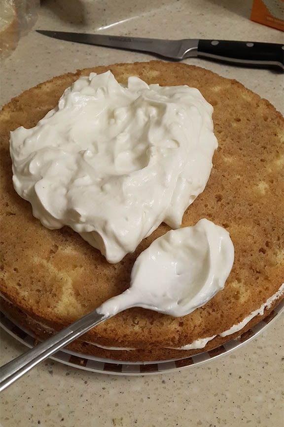 Торт с маскарпоне и соленой карамелью
