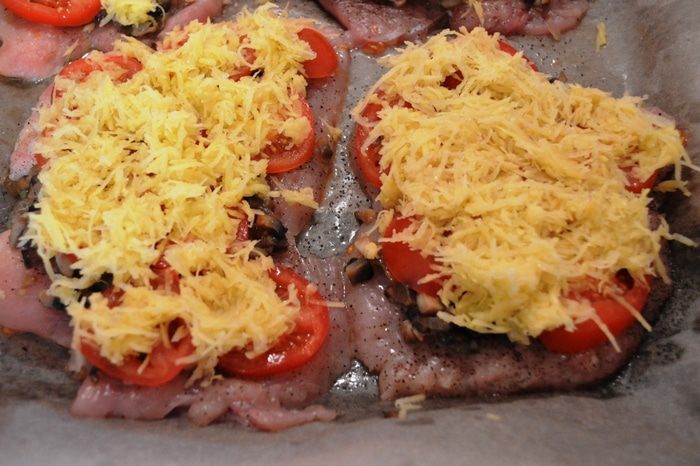 Куриная грудка под овощной шубкой