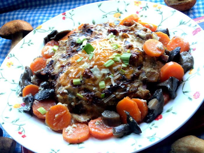 Грибное рагу в горшочках