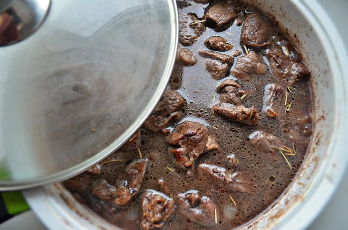 Пармантье из баранины с тыквой и сливами