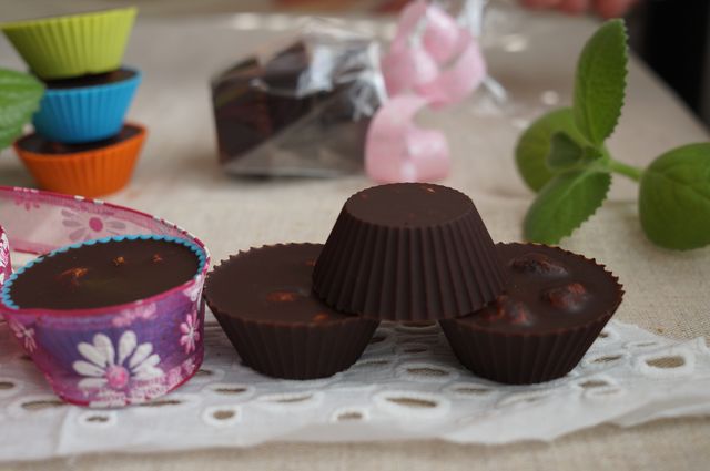 Натуральный черный шоколад из тертого какао 