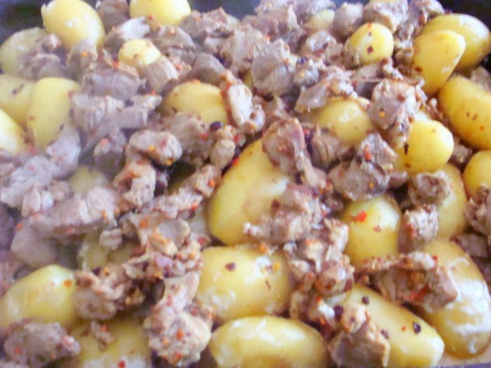 Азу из индейки с запеченным картофелем