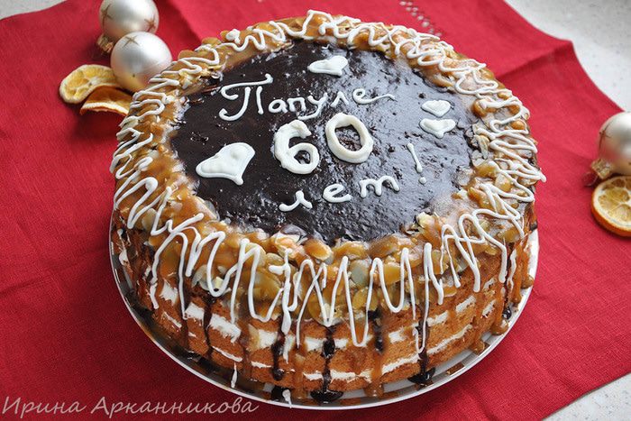 Торт с маскарпоне и соленой карамелью