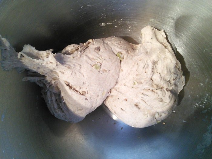 Хлеб с семечками из трёх видов муки