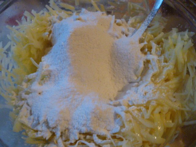 Картофельный пирог с мясным паштетом