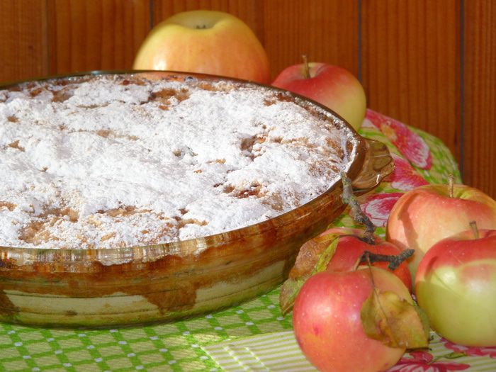Болгарский пирог с творогом и яблоками