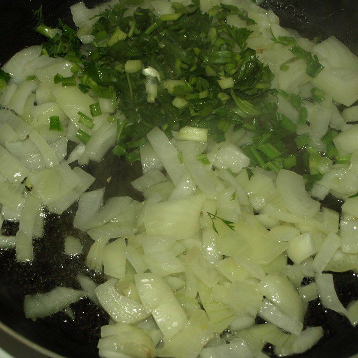 Постные щи из квашеной капусты с шампиньонами