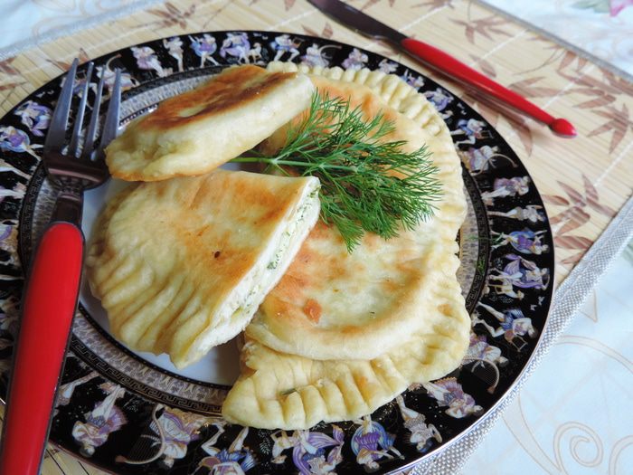 Лепешки на простокваше &amp;quot;Весенние&amp;quot; с творогом и зеленью