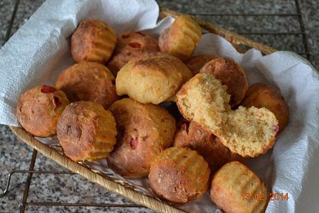 Булочки с творогом и запеченным сладким перцем