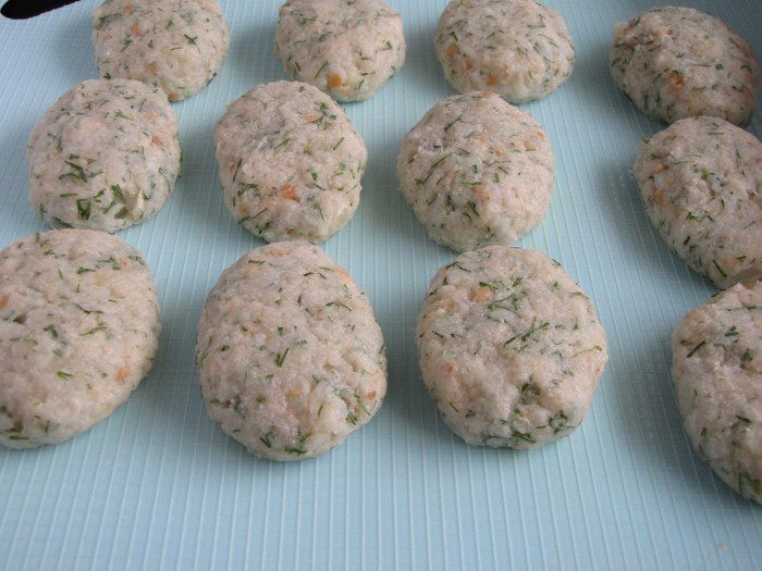 Нежные котлетки из камбалы 