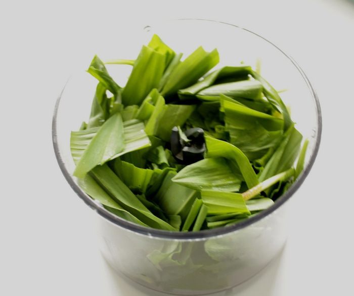 Песто из черемши