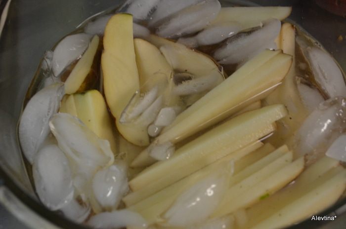 Картофель фри с пряным кетчупом