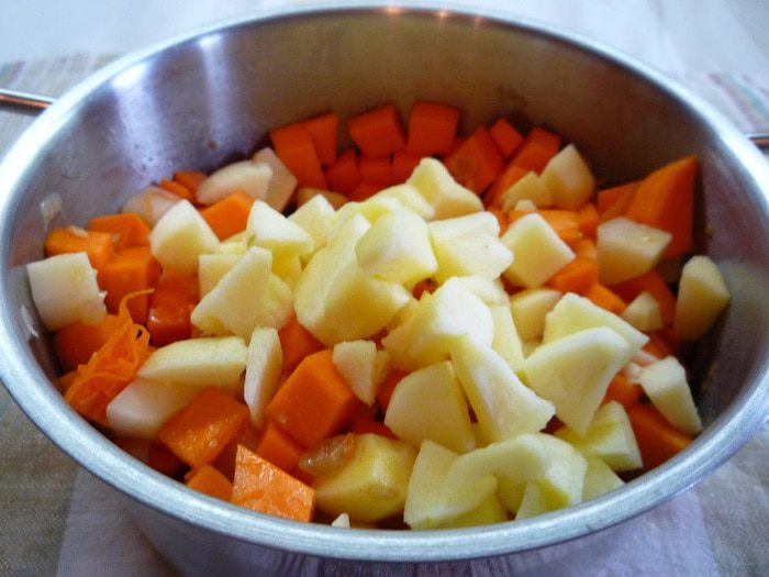 Крем-суп из тыквы с яблоками