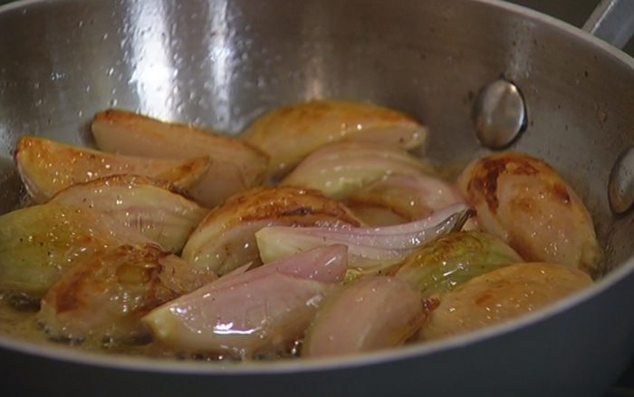 Тарт татен со свеклой и шалотом 