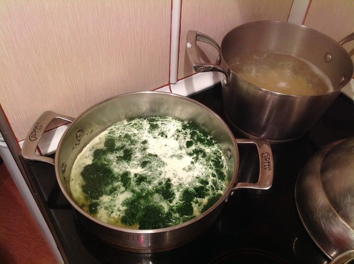 Пенне с соусом из шпината