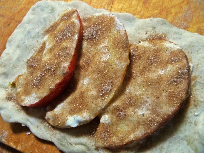 Слойки с картошкой и лососем