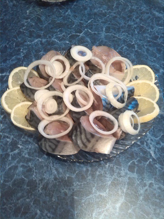 Рыбка соленая по-домашнему