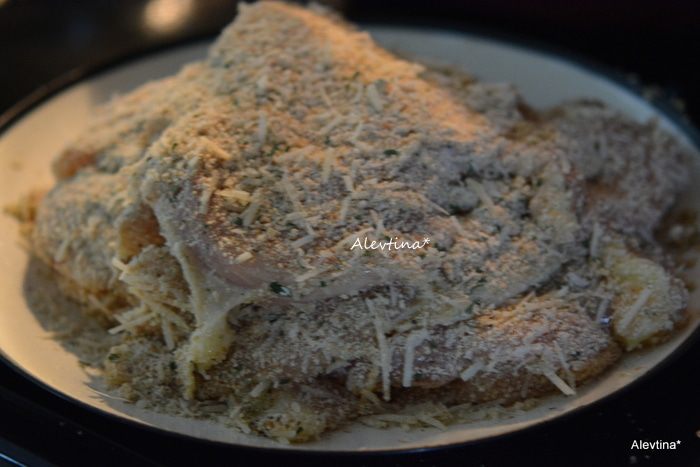 Куриные грудки с пармезаном