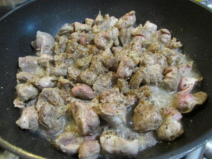 Куриные желудки с овощами