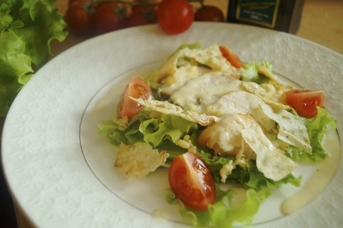 Салат &amp;quot;Цезарь с чипсами из лаваша&amp;quot;