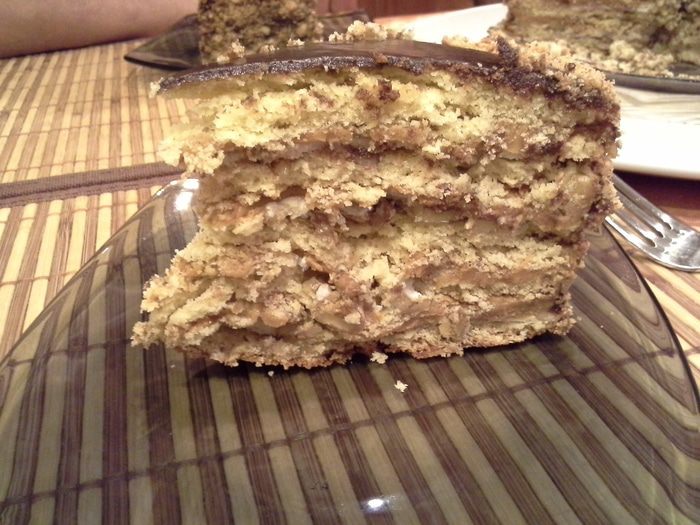 Торт &amp;quot;Особенный&amp;quot;, грецкие орехи под безе