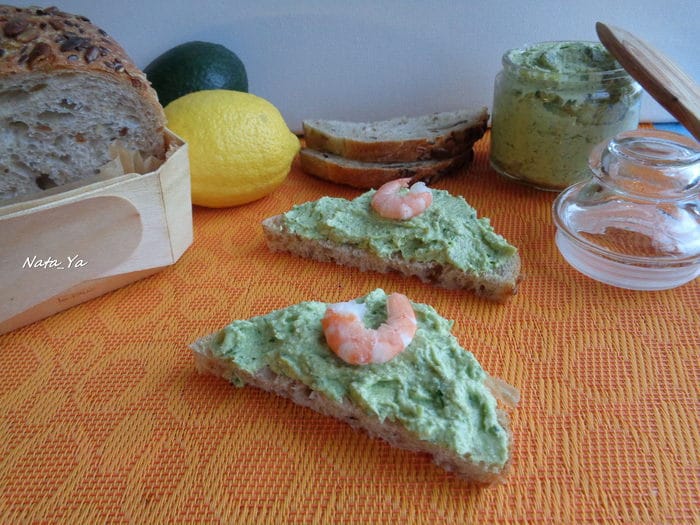 Нежный мусс из авокадо с тофу