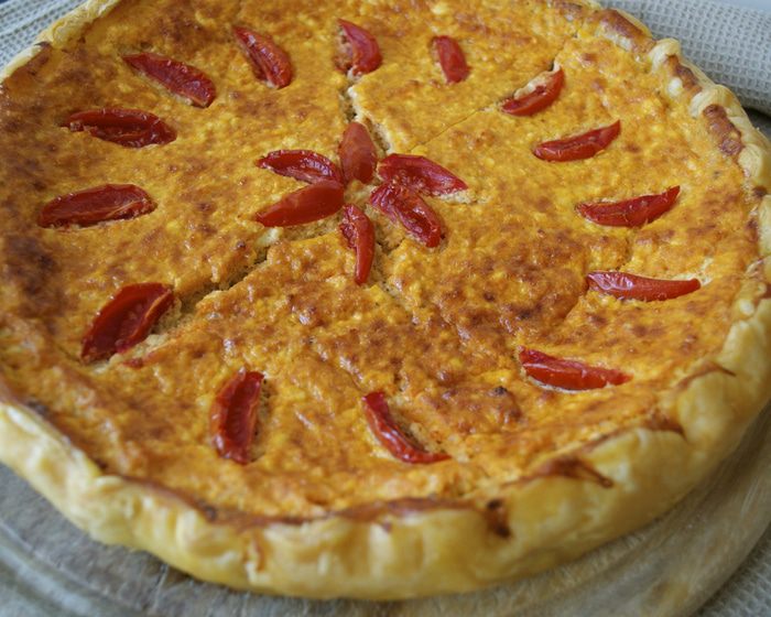 Закусочной пирог с рикоттой и соусом песто (Torta di ricotta e pesto) 