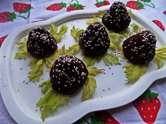 Свекольная &amp;quot;клубничка&amp;quot; с килькой