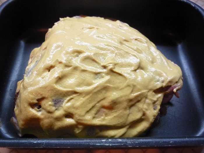 Баранья нога в духовке с розмарином и клюквенным соусом