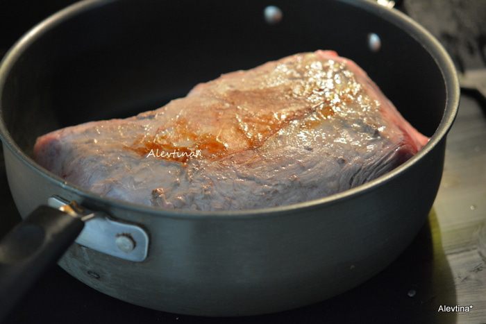 Нежная говядина с овощами под соусом