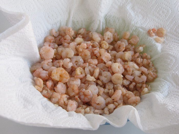 Салат с пекинской капустой, креветками и гранатом