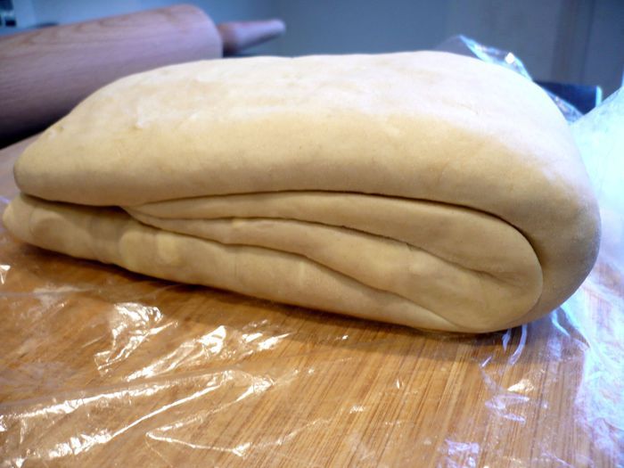 Похлебка с семгой и шпинатом под домашним слоеным тестом &amp;quot;Очарована, околдована&amp;quot;