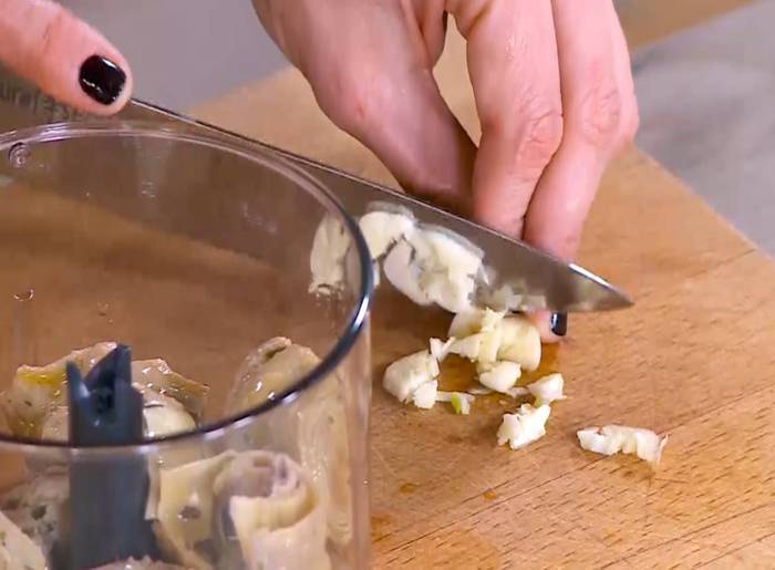 Цукини, фаршированные муссом из артишоков 