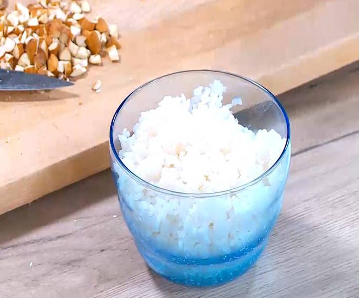 Рисовый пудинг с изюмом и миндалем 